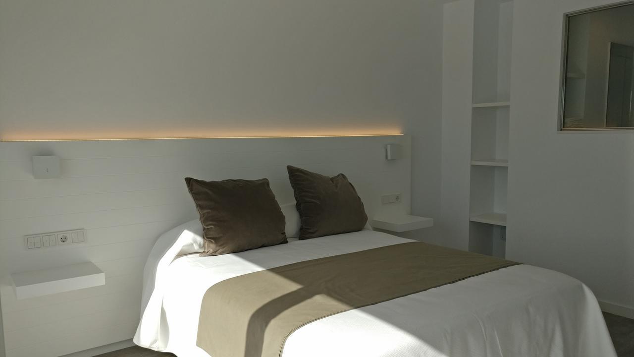 Hostal La Palma フォルネイス エクステリア 写真