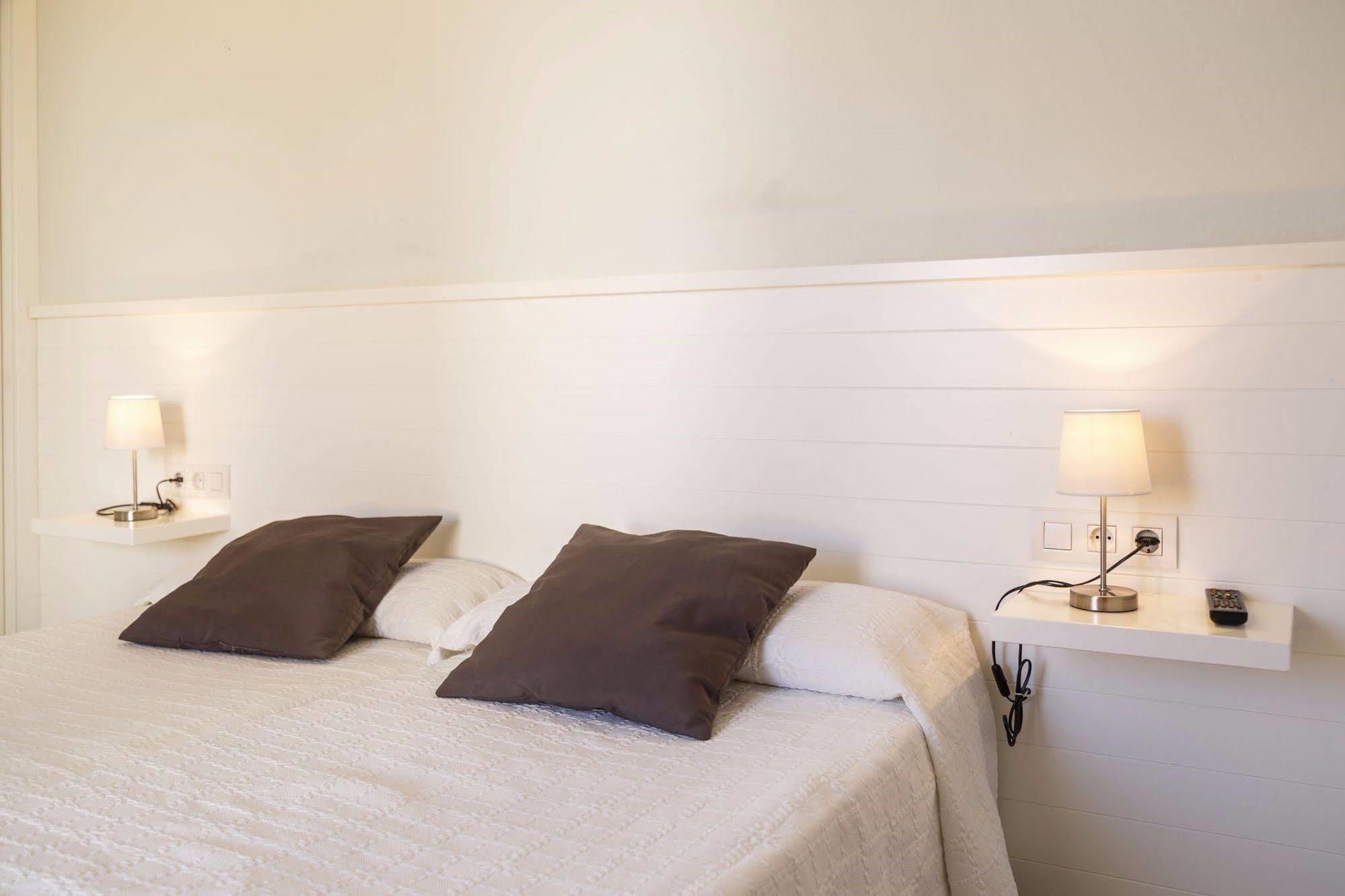 Hostal La Palma フォルネイス エクステリア 写真
